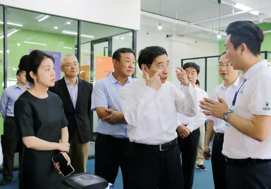 1524469889381174.jpg 1524469889381174.jpg